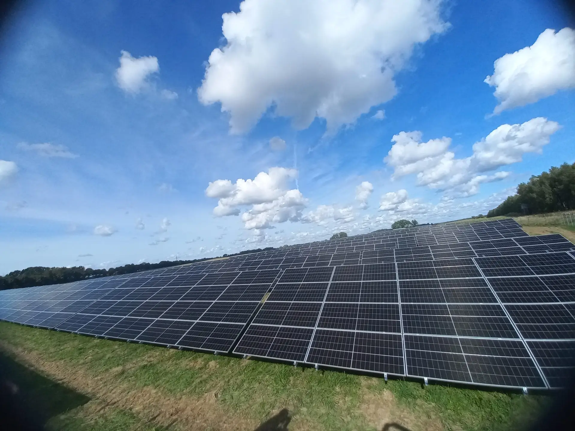 panele słoneczne na gruncie